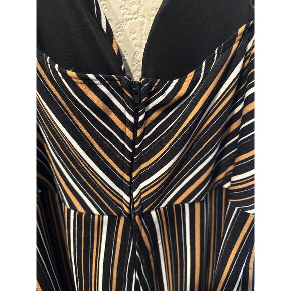 Women’s Emerald Sunday Striped Jumpsuit. Size Medium - Picture 3 of 3